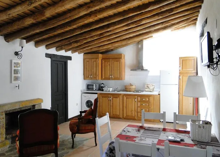 Rurales Escobar & Jerez * Валенсия-де-Алькантар